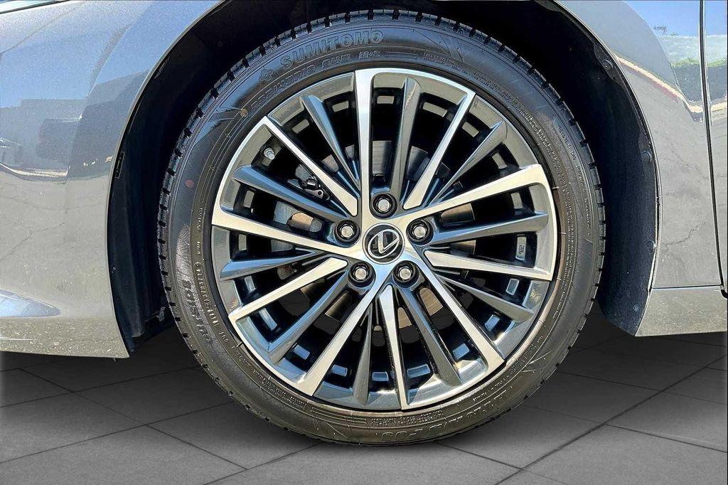 used 2023 Lexus ES 350 car, priced at $35,044