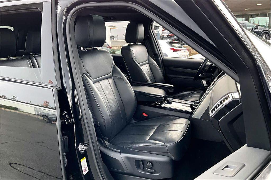 used 2017 Land Rover Discovery car, priced at $17,872