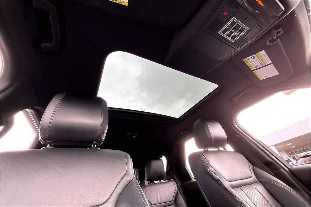 used 2017 Land Rover Discovery car, priced at $17,872