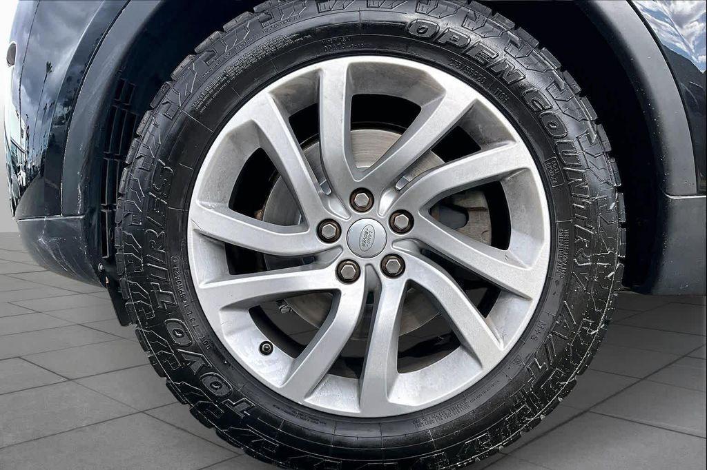 used 2017 Land Rover Discovery car, priced at $17,872