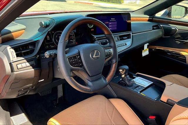 new 2025 Lexus ES 300h car, priced at $53,792