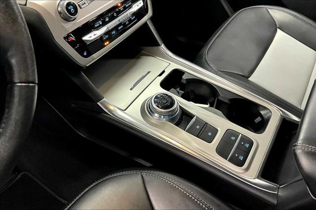 used 2022 Ford Explorer car, priced at $28,300