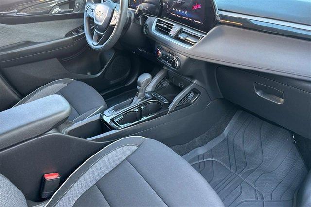 used 2025 Chevrolet TrailBlazer car