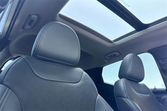 used 2022 Chevrolet Bolt EUV car, priced at $22,885
