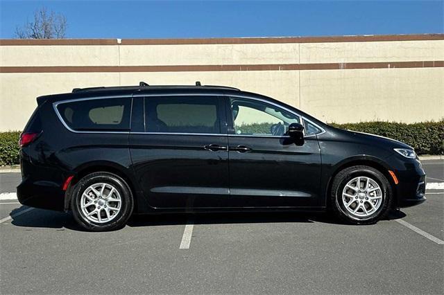 used 2022 Chrysler Pacifica car, priced at $20,807