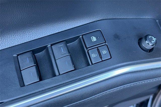 used 2022 Toyota Highlander car, priced at $36,888