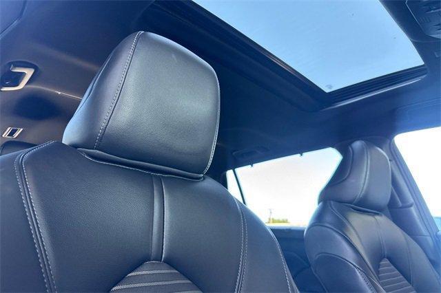 used 2022 Toyota Highlander car, priced at $36,888