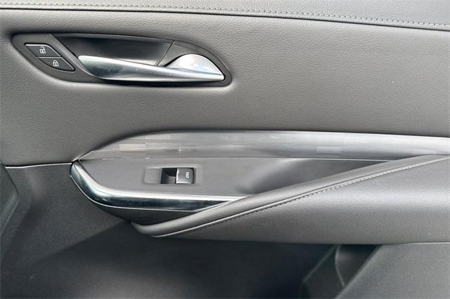 used 2024 Cadillac XT4 car, priced at $33,000