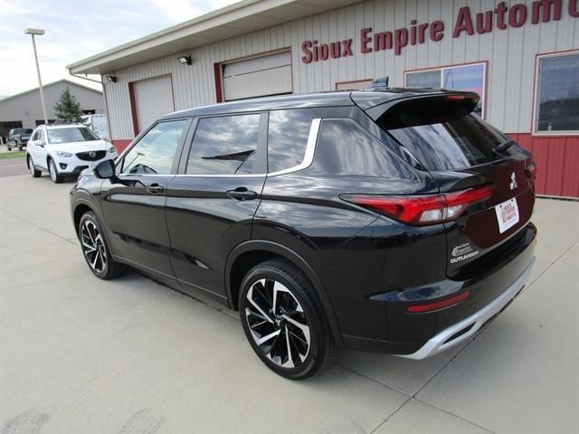 used 2022 Mitsubishi Outlander car, priced at $27,490