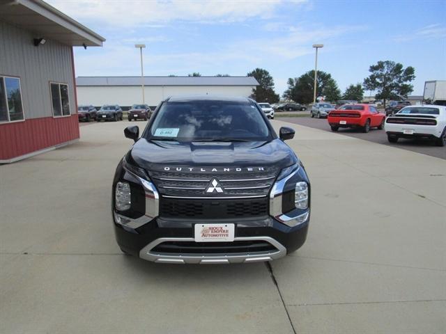 used 2022 Mitsubishi Outlander car, priced at $27,490