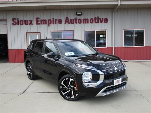 used 2022 Mitsubishi Outlander car, priced at $27,490