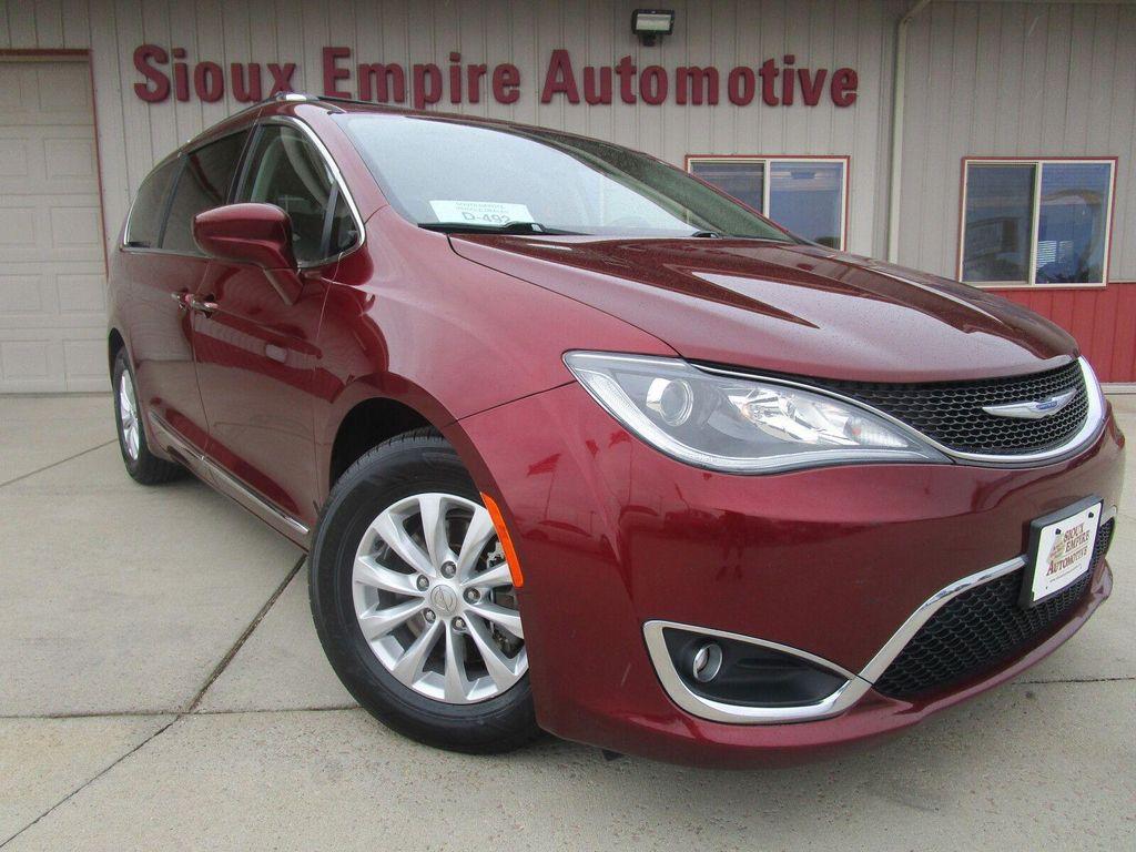used 2018 Chrysler Pacifica car, priced at $14,990