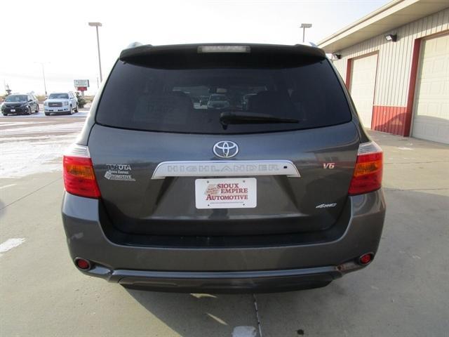 used 2009 Toyota Highlander car, priced at $13,500