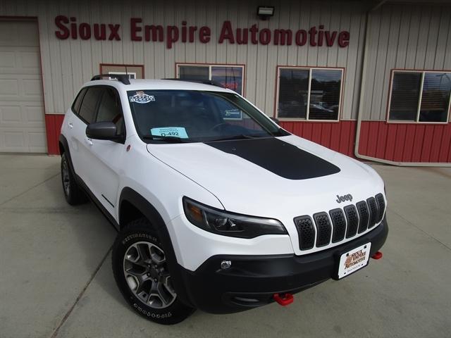 used 2020 Jeep Cherokee car, priced at $26,899