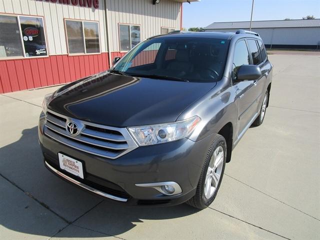 used 2012 Toyota Highlander car, priced at $14,990