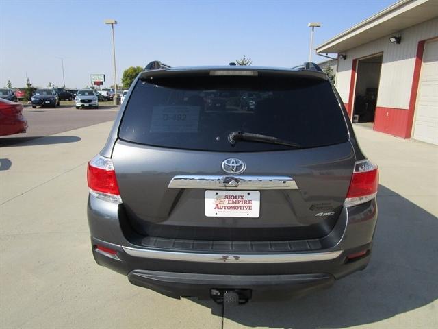 used 2012 Toyota Highlander car, priced at $14,990