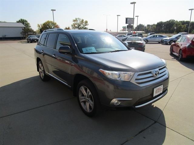 used 2012 Toyota Highlander car, priced at $14,990