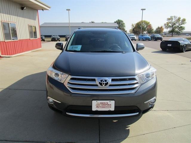 used 2012 Toyota Highlander car, priced at $14,990