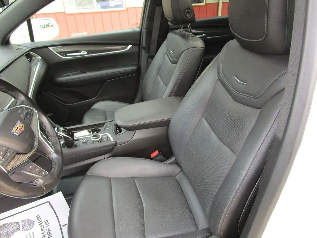 used 2020 Cadillac XT5 car, priced at $27,990