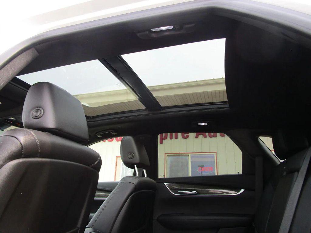 used 2020 Cadillac XT5 car, priced at $27,990