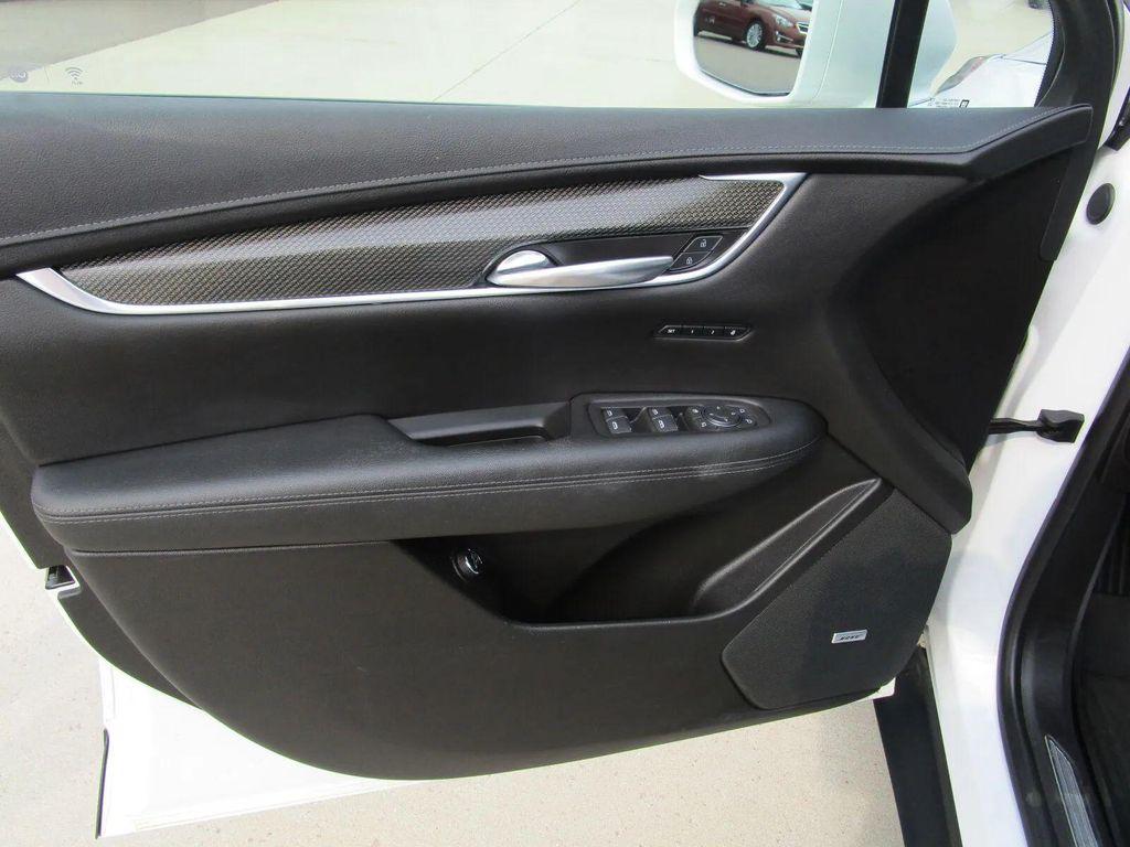 used 2020 Cadillac XT5 car, priced at $27,990