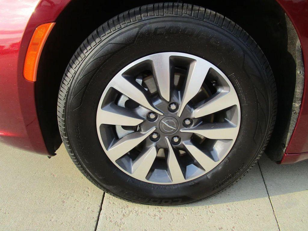 used 2021 Chrysler Pacifica car, priced at $21,890