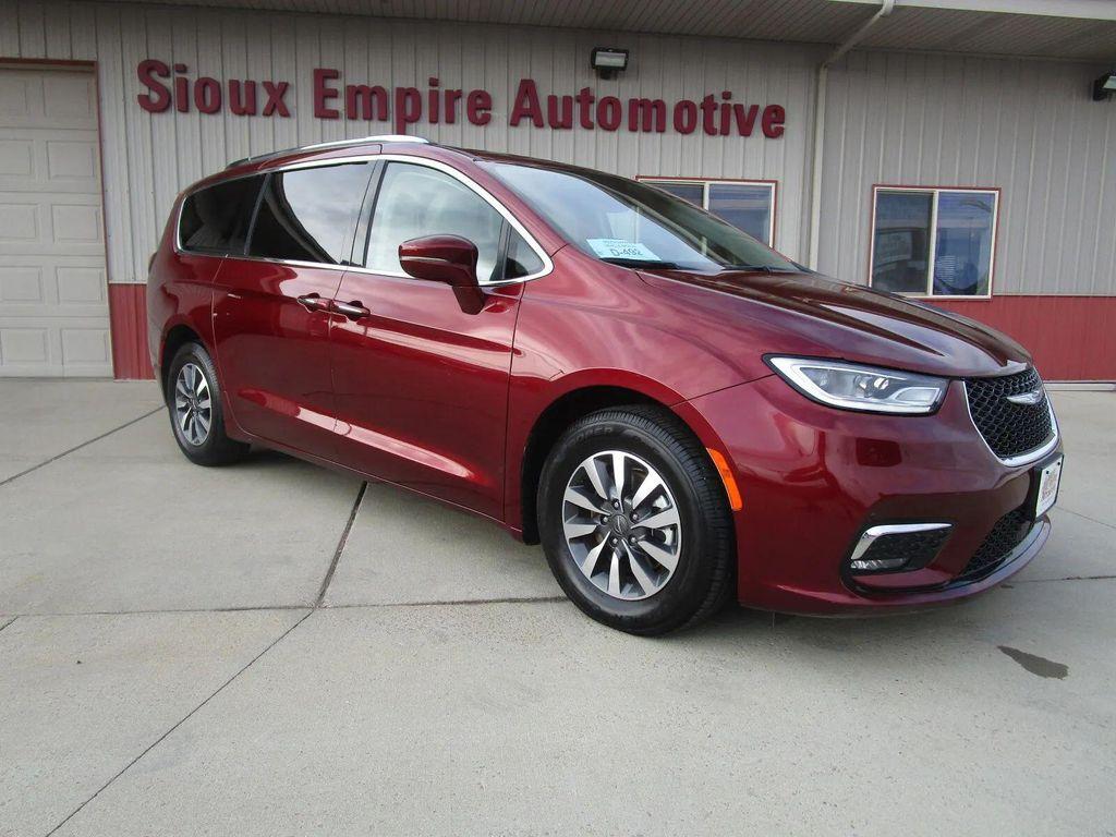 used 2021 Chrysler Pacifica car, priced at $21,890