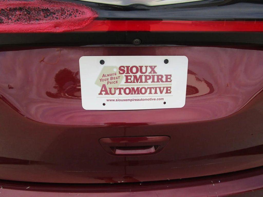 used 2021 Chrysler Pacifica car, priced at $21,890