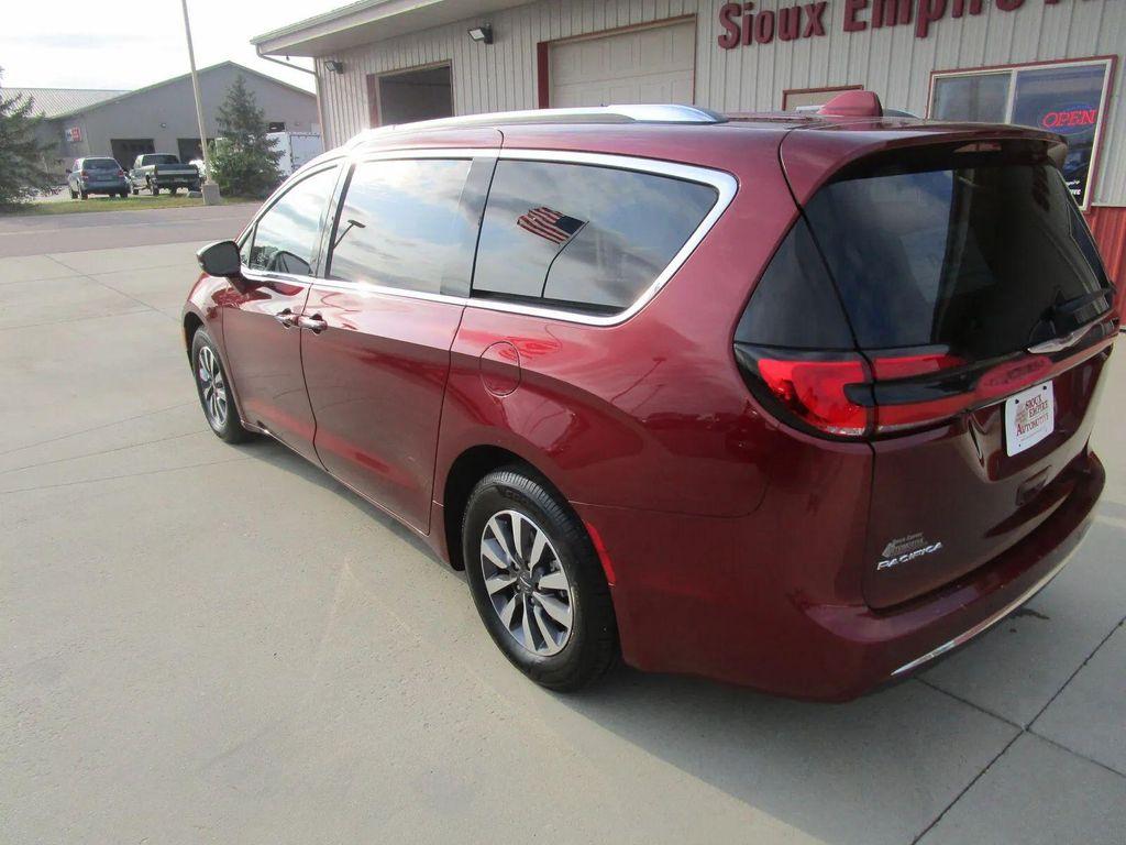 used 2021 Chrysler Pacifica car, priced at $21,890