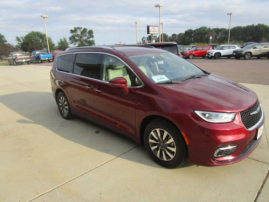 used 2021 Chrysler Pacifica car, priced at $21,890