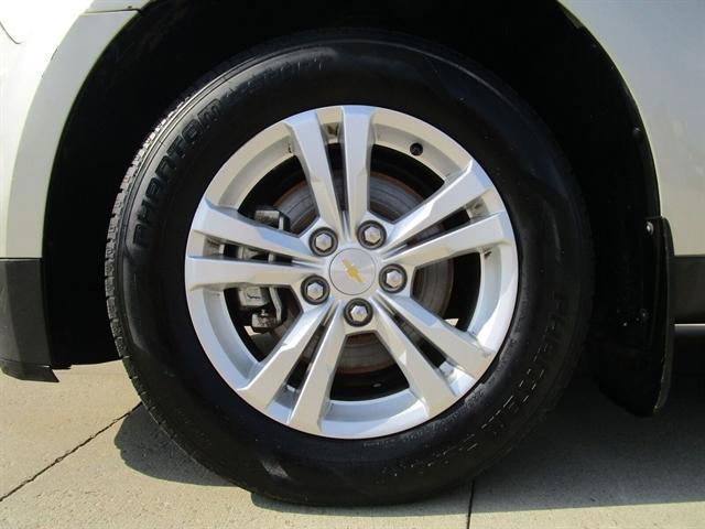 used 2015 Chevrolet Equinox car, priced at $10,900