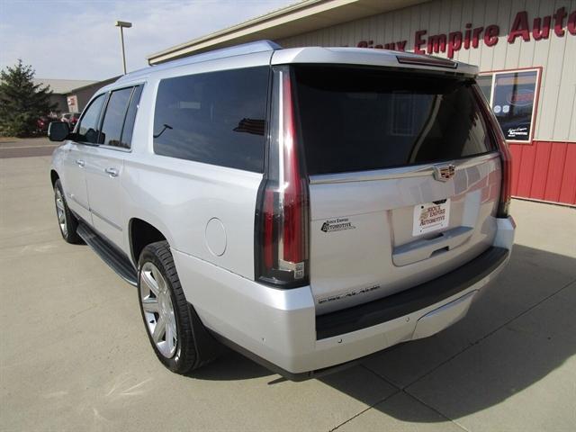 used 2018 Cadillac Escalade ESV car, priced at $27,690