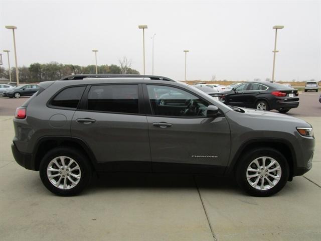 used 2022 Jeep Cherokee car, priced at $23,990