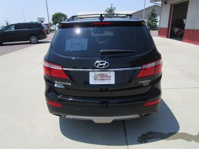 used 2014 Hyundai Santa Fe car, priced at $10,990