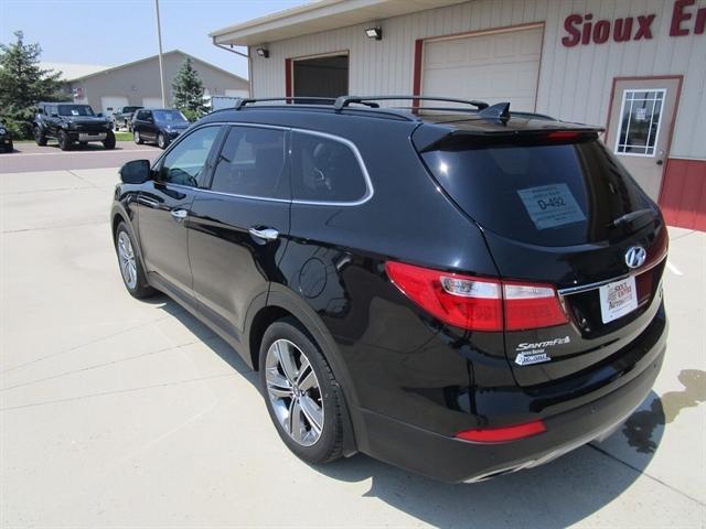 used 2014 Hyundai Santa Fe car, priced at $10,990