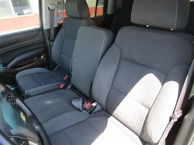 used 2015 Chevrolet Suburban car, priced at $10,900