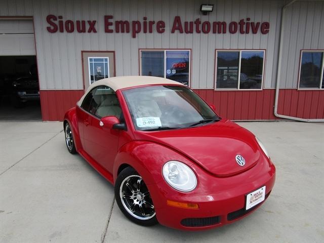 used 2006 Volkswagen New Beetle car, priced at $7,500