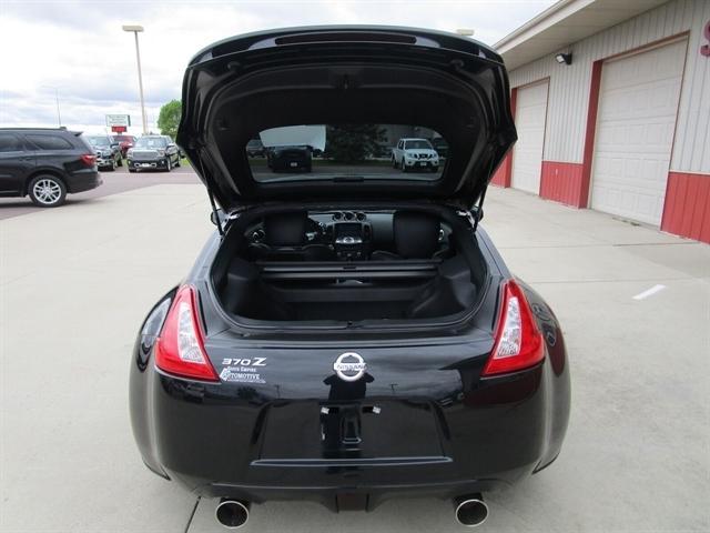 used 2009 Nissan 370Z car, priced at $15,990