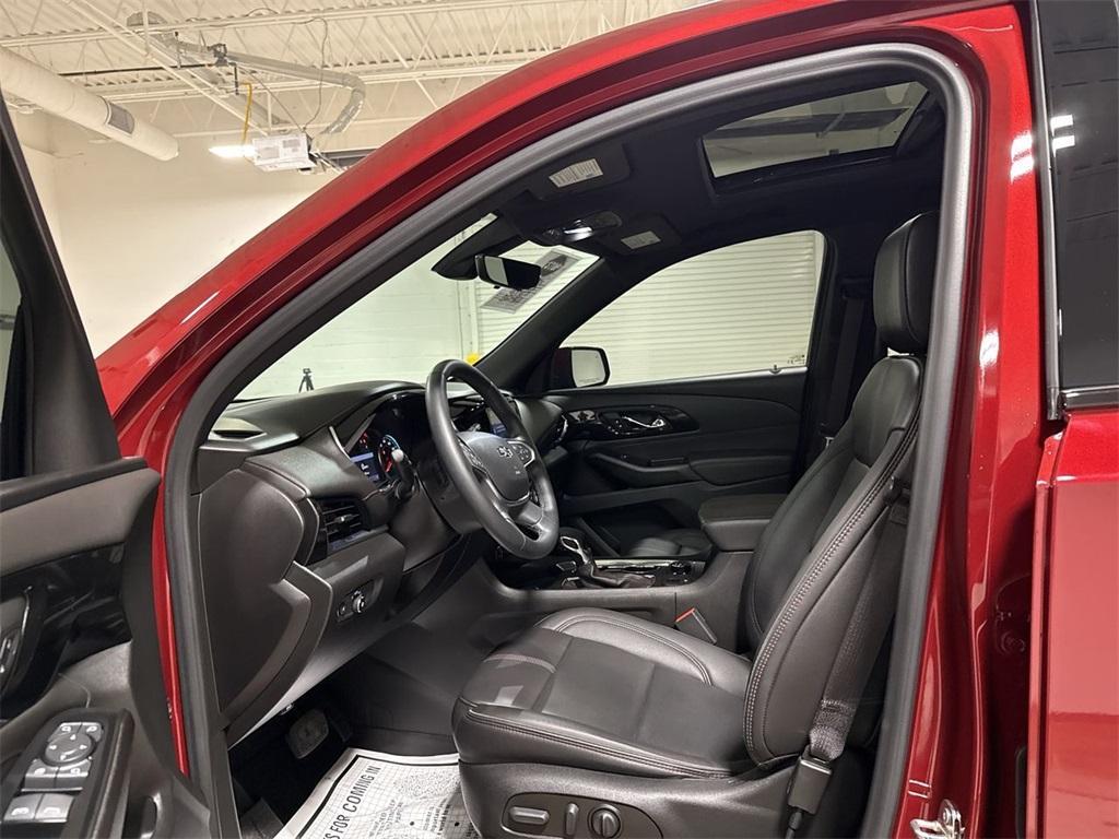 used 2023 Chevrolet Traverse car, priced at $34,947