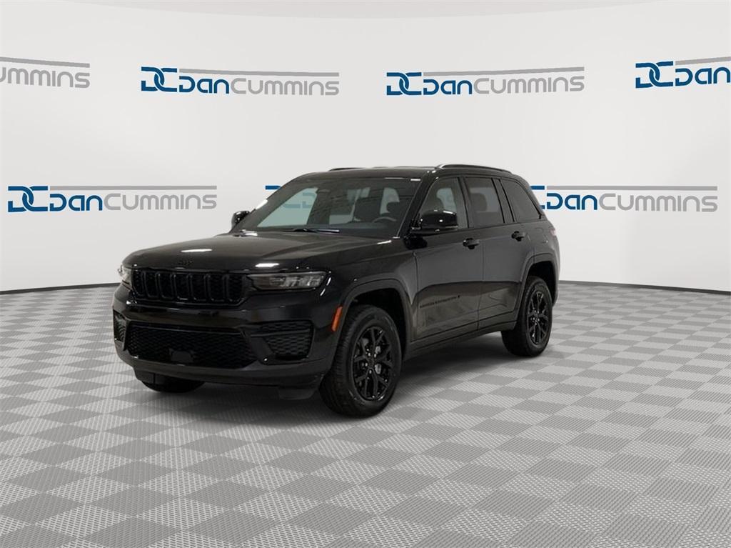 new 2024 Jeep Grand Cherokee car, priced at $40,705