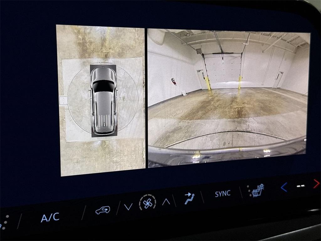 new 2026 Chevrolet Traverse car, priced at $42,373