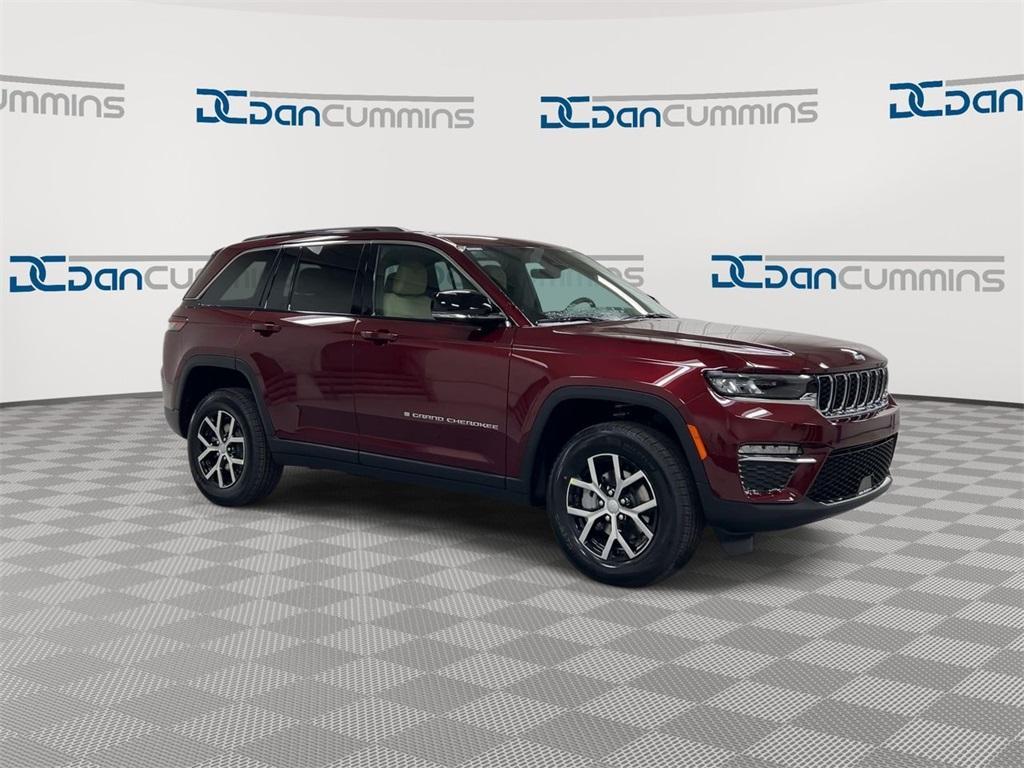 new 2025 Jeep Grand Cherokee car, priced at $45,638