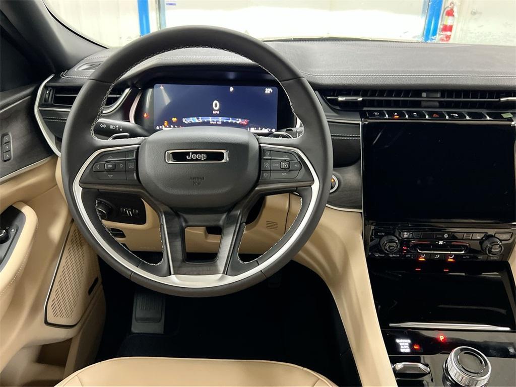 new 2025 Jeep Grand Cherokee car, priced at $45,638