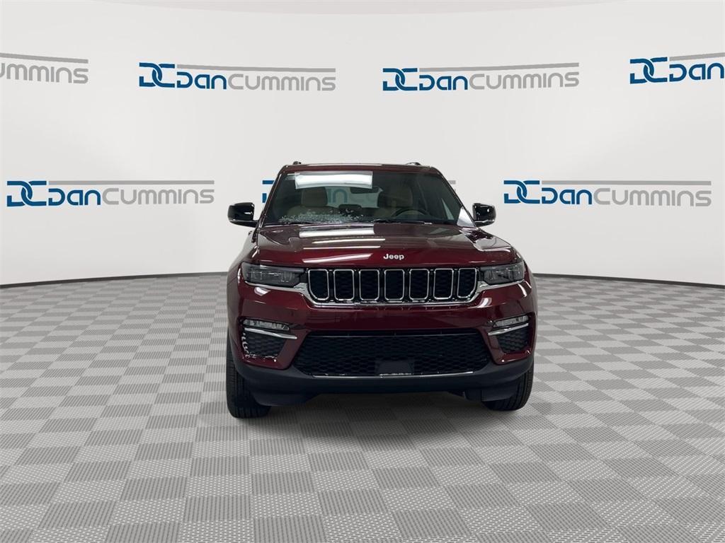 new 2025 Jeep Grand Cherokee car, priced at $45,638