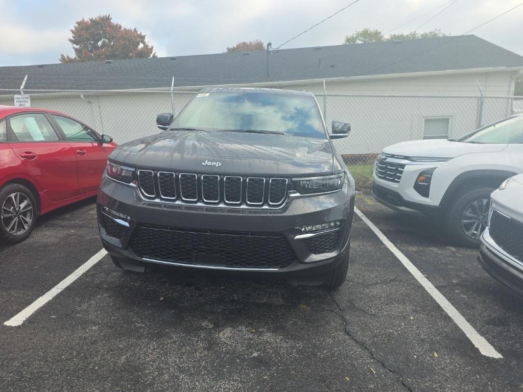 new 2025 Jeep Grand Cherokee car, priced at $38,482