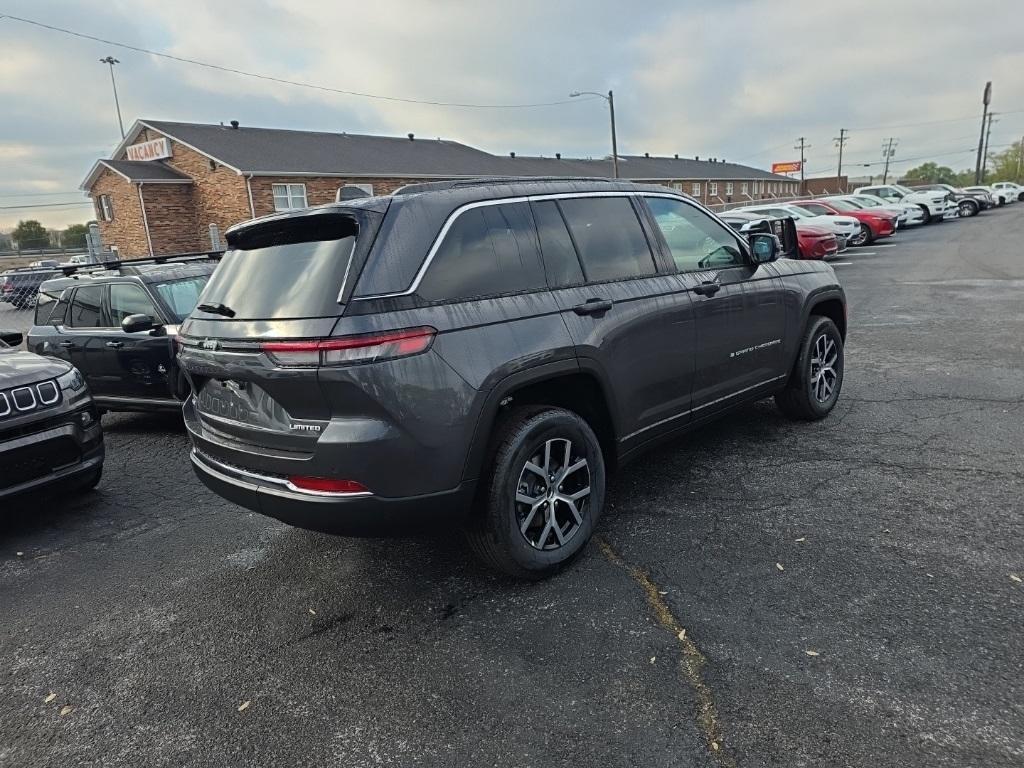 new 2025 Jeep Grand Cherokee car, priced at $38,482
