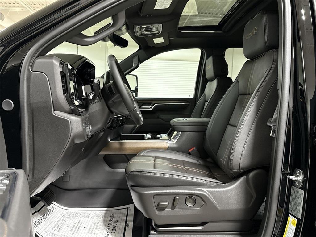 new 2025 Chevrolet Silverado 3500 car, priced at $85,873