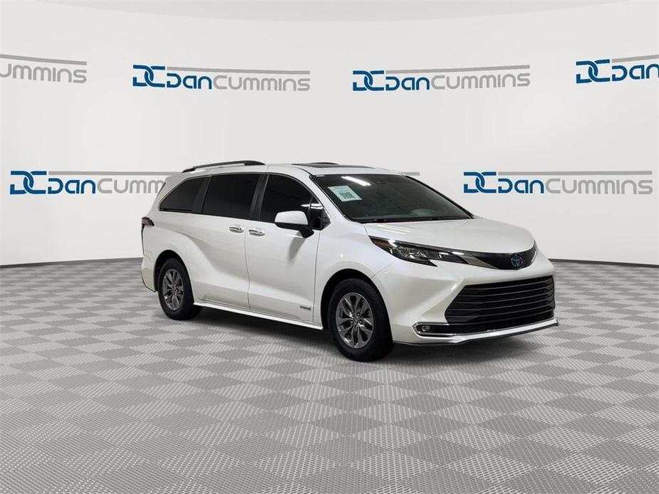 used 2021 Toyota Sienna car, priced at $33,587