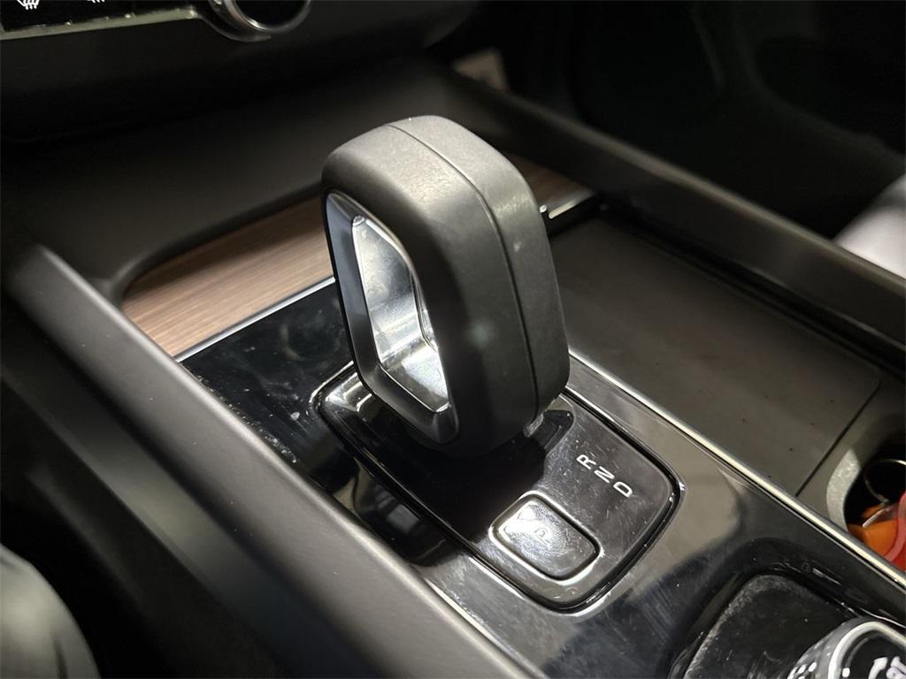 used 2022 Volvo XC60 car, priced at $35,987
