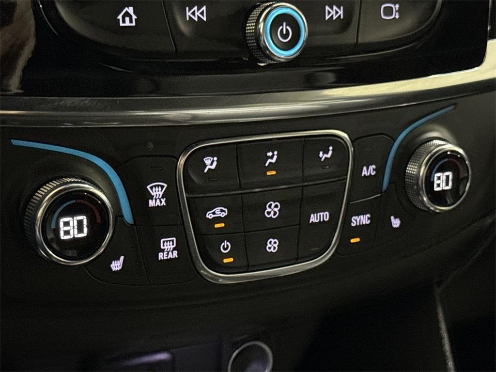 used 2023 Chevrolet Traverse car, priced at $33,987